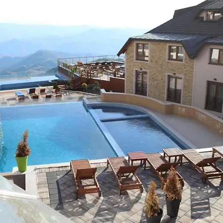 N Lux 100 Milmari Apartment