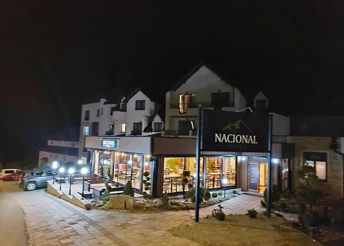 N Lux 100 Milmari アパート