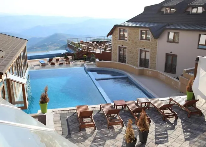 N Lux 100 Milmari アパート