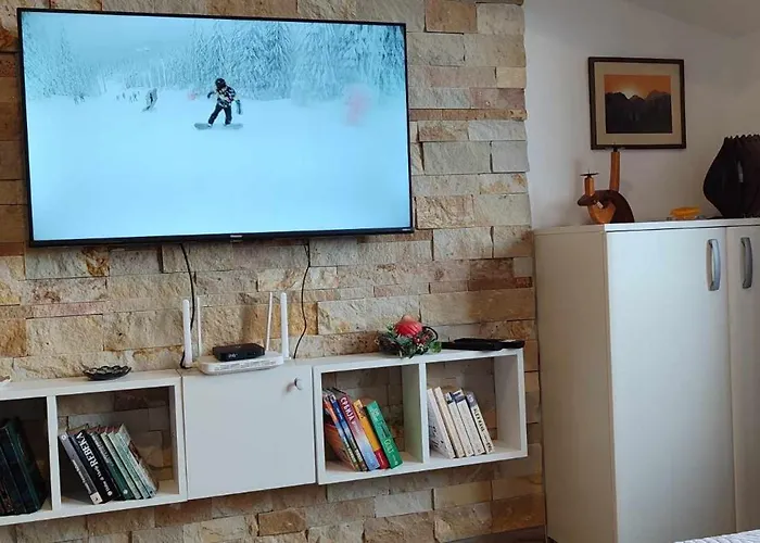 N Lux 100 Milmari アパート *